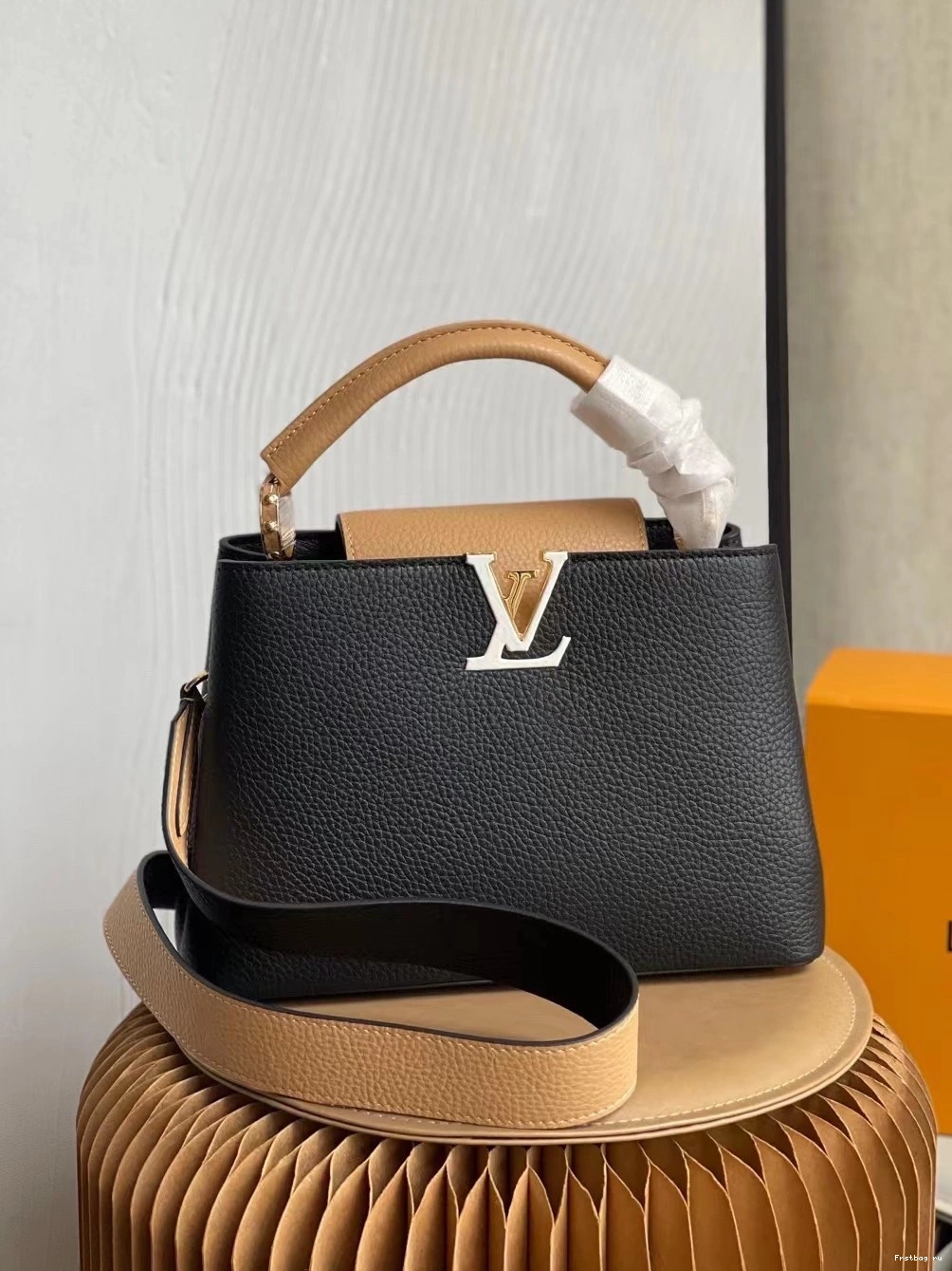 Frstbag ru Louis BB CAPUCINES Vuitton 0811